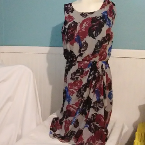Banana Republic Dresses & Skirts - Banana Republic Midi Dress. Size 8